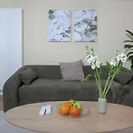 Berlin Hautnah! Designer-Apartment An Der Spree